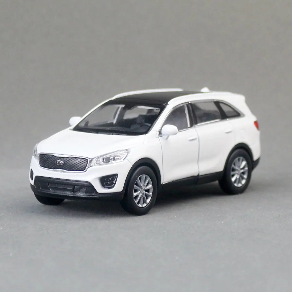 1:36 KIA Sorento