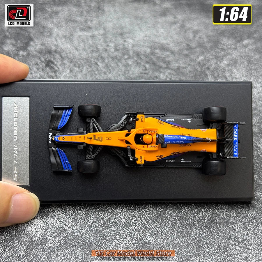 1:64 McLaren MCL35