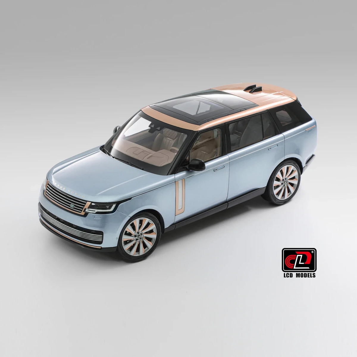 1:18 Land Rover Range Rover SV