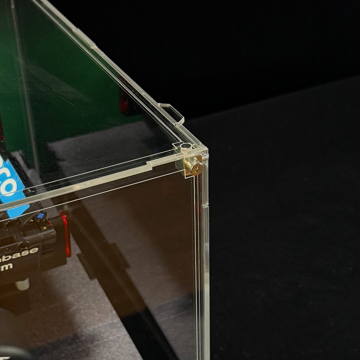 Display Case For LEGO Technic™ 42240 Aston Martin Aramco AMR25 F1® Car