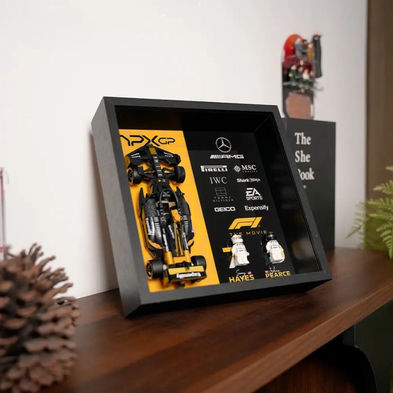 LEGO F1 Display Case for APXGP Team Race Car from The Movie (77252)