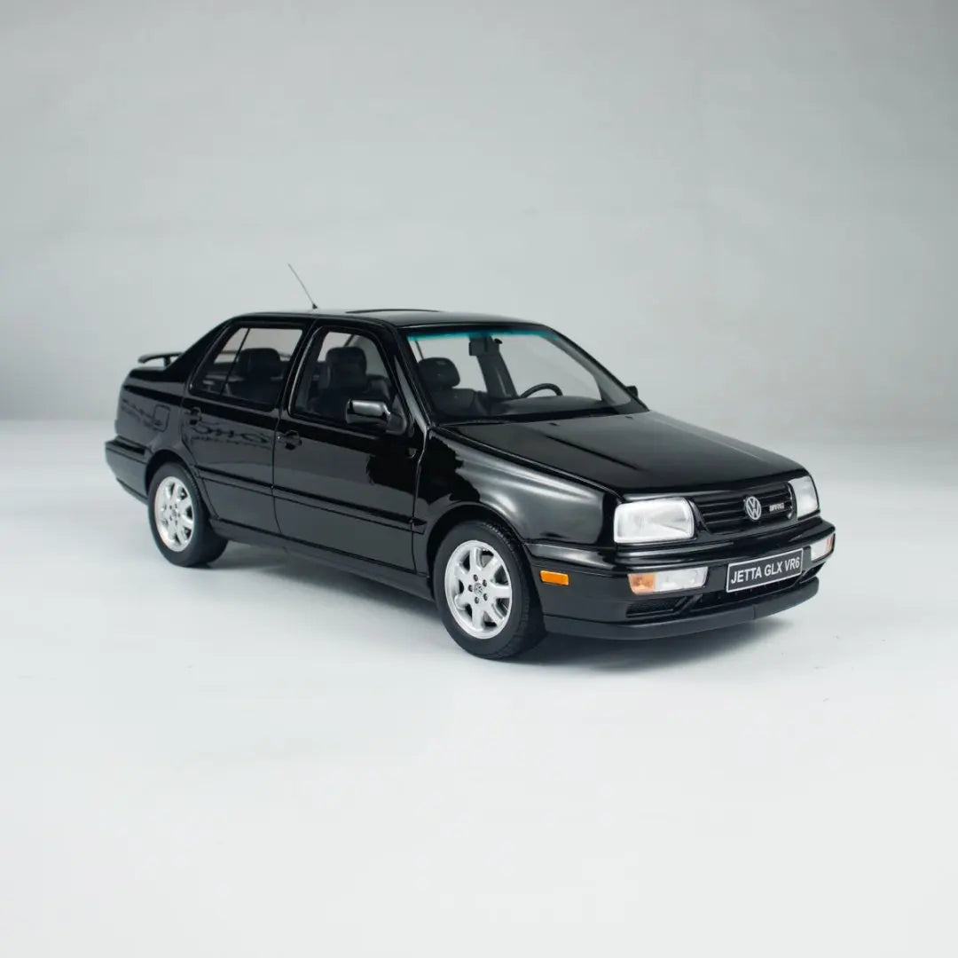 1:18 Volkswagen Jetta GLX VR6 2021