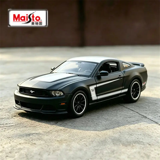 1:24 Ford Mustang BOSS 302