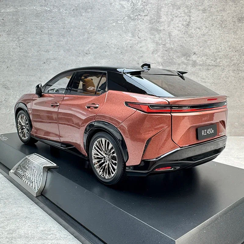 1:18 Lexus RZ450e