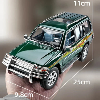 1:18 Mitsubishi Pajero