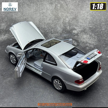 1:18 Mercedes-Benz C208 CLK 2000