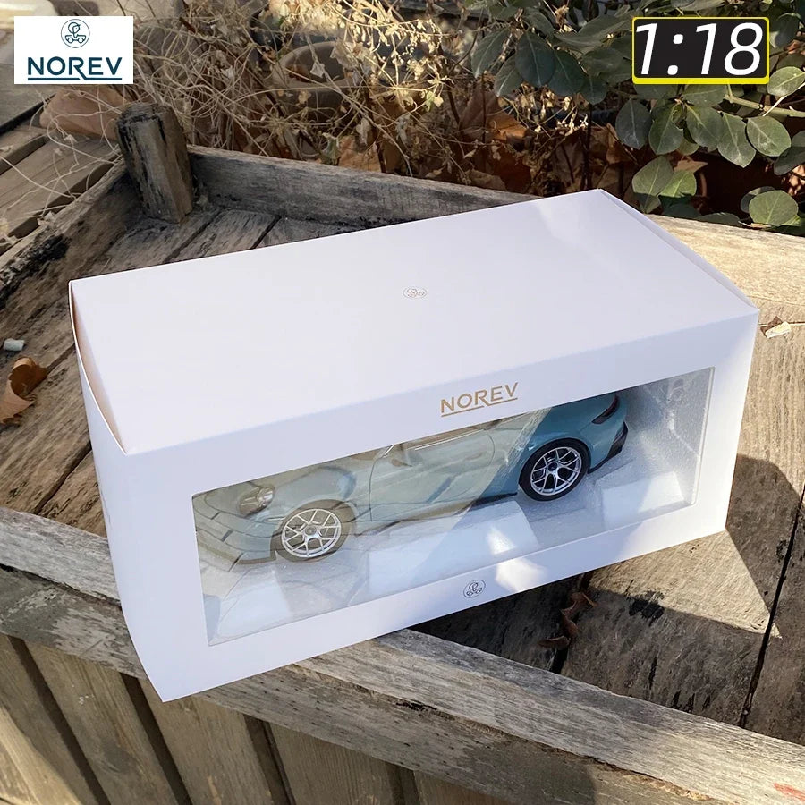 1:18 Porsche  911 S/T 2023