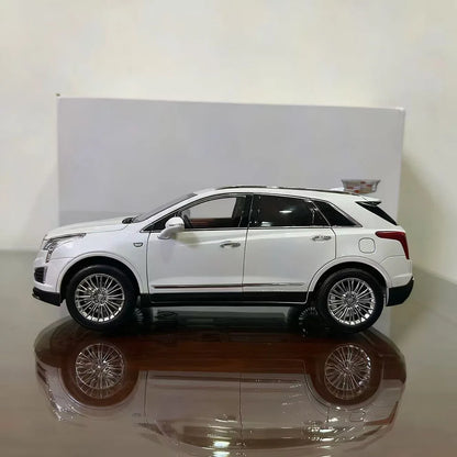 1:18 Cadillac Xt5