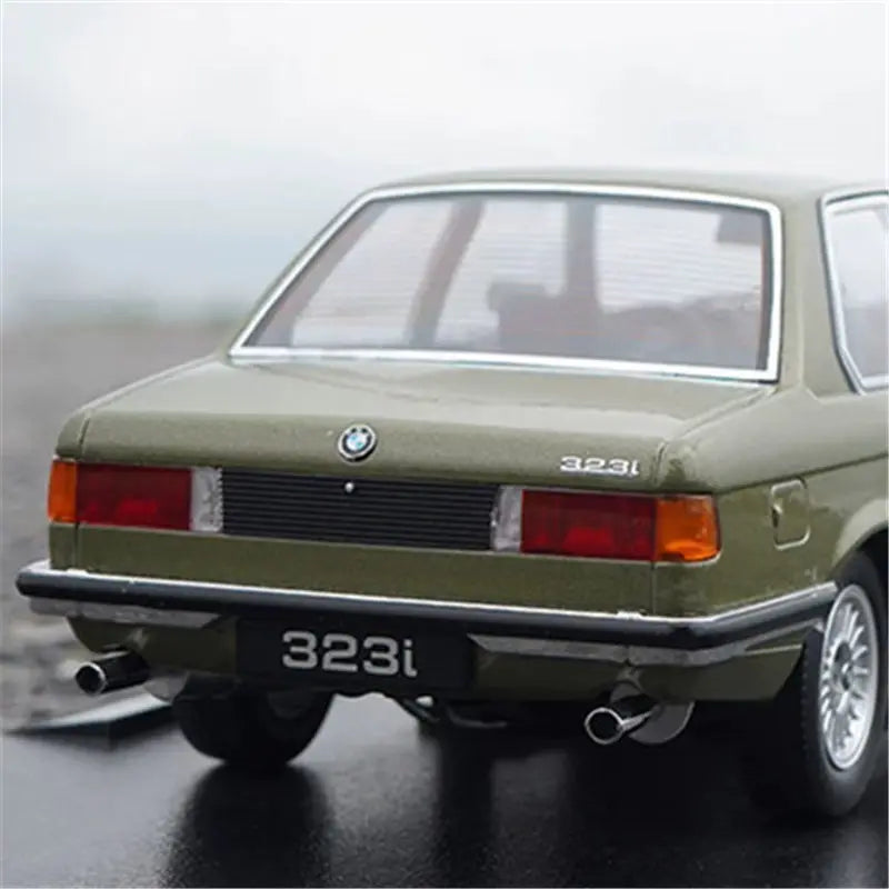 1:18 BMW 3 Series 323i E21 1978