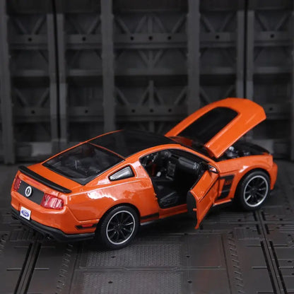 1:24 Ford Mustang BOSS 302