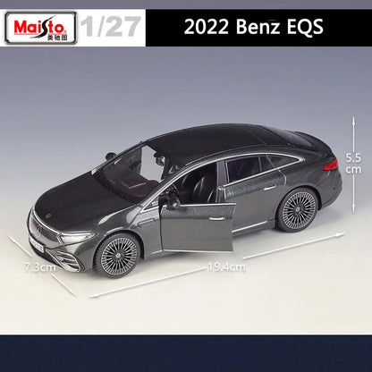 1:27 Mercedes-Benz EQS