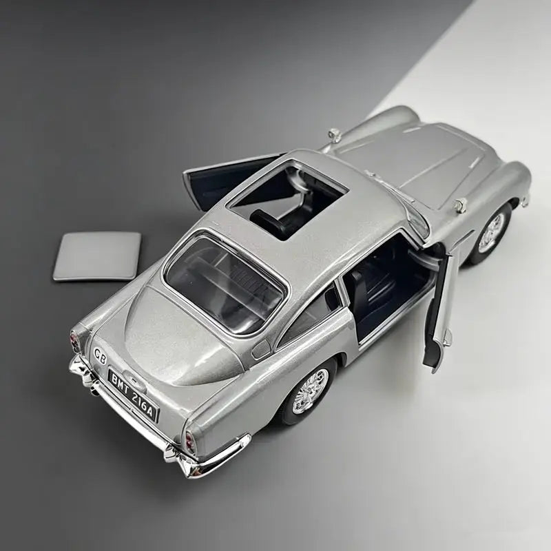 1:24 Aston Martin DB5
