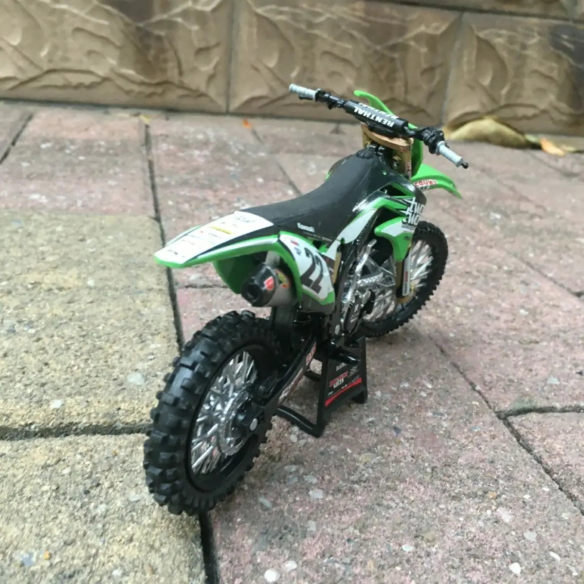 1:12 Kawasaki No. 22 Electric