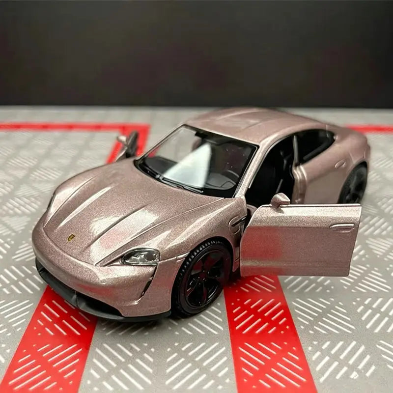 1:36 Porsche Taycan Turbo S Coupe