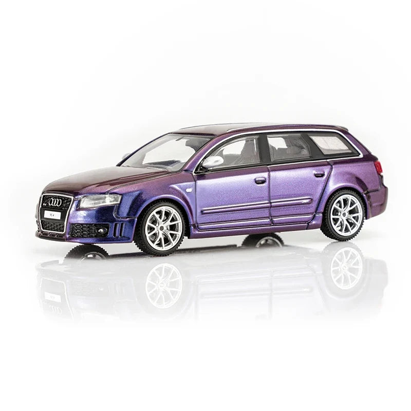 1:64  Audi RS4 (B7) 2005