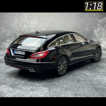 1:18 Mercedes-Benz CLS 2011