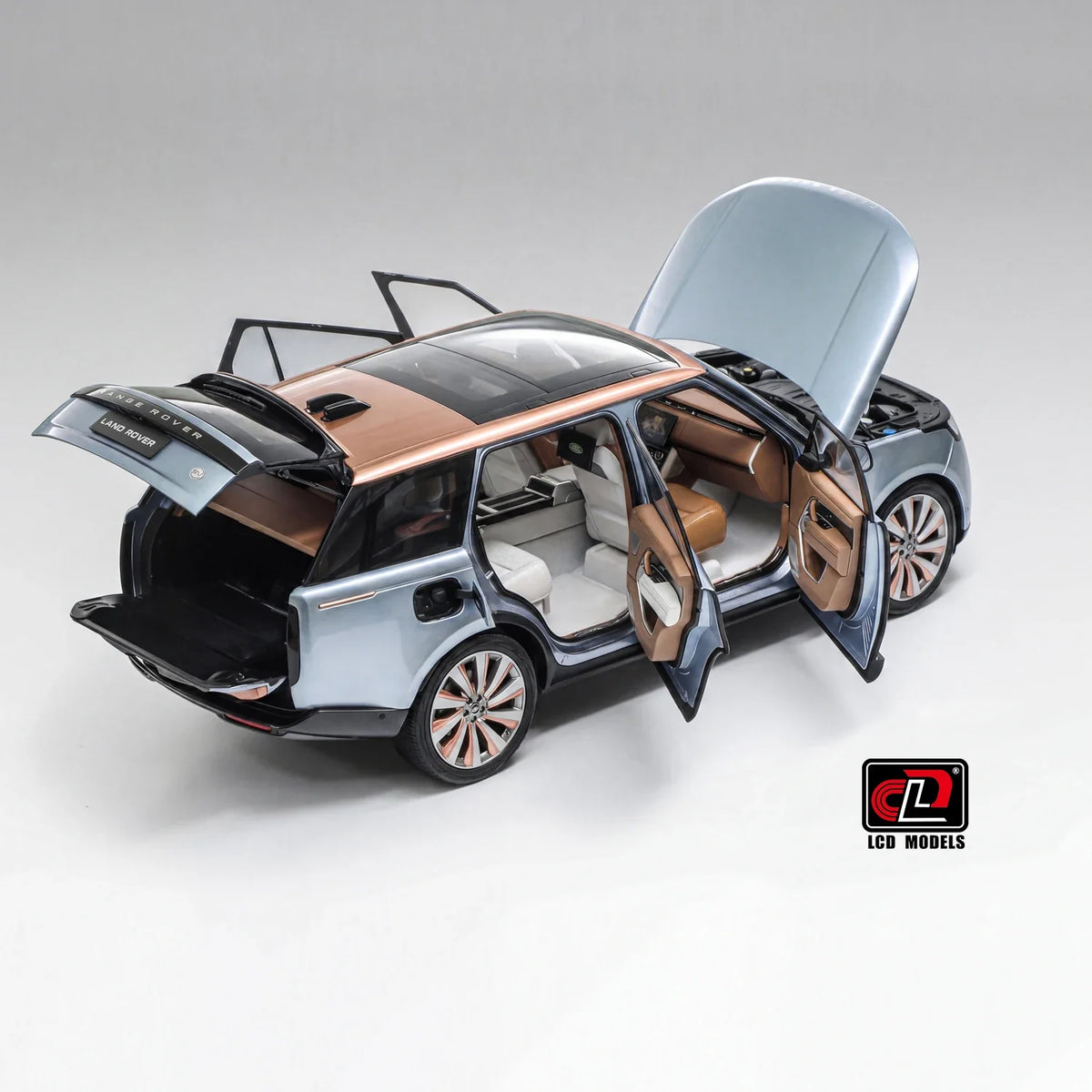1:18 Land Rover Range Rover SV