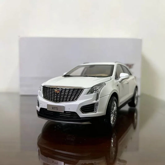 1:18 Cadillac Xt5