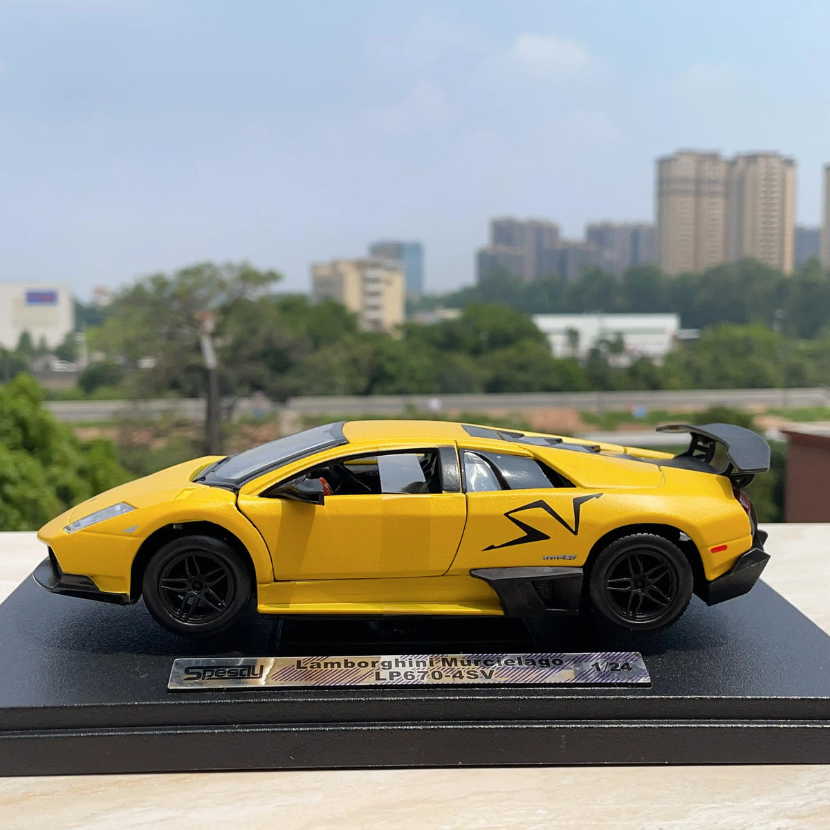 1:24 Lamborghini Lp 670