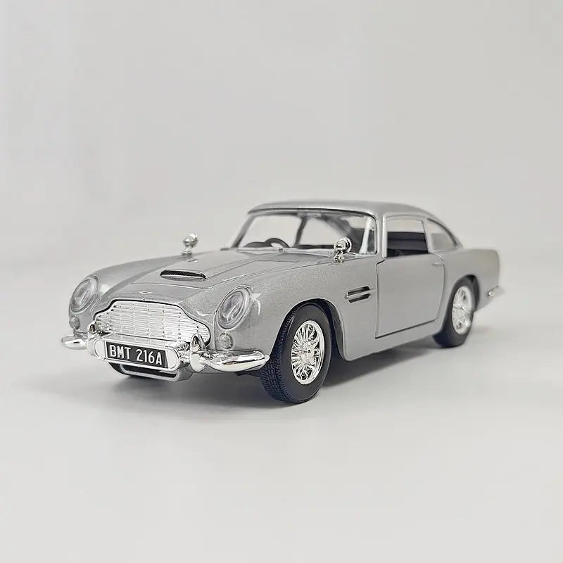 1:24 Aston Martin DB5
