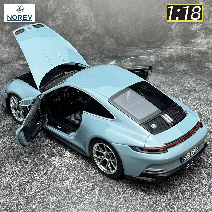1:18 Porsche  911 S/T 2023