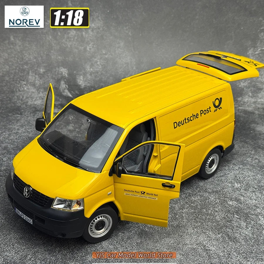 1:18 VW Transporter 2003 Deutsche Post - VW Multivan 2023 Business Van