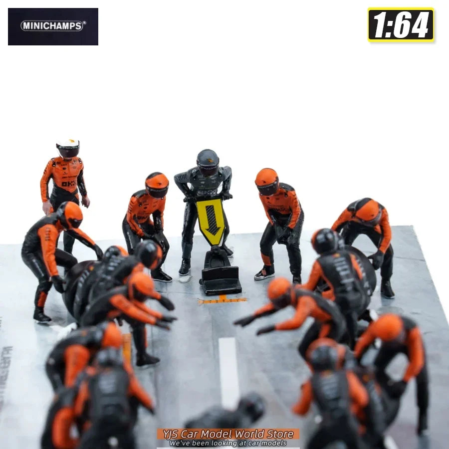 1:64 MCL39 2025 Abu Dhabi Maintenance Station Figure Set