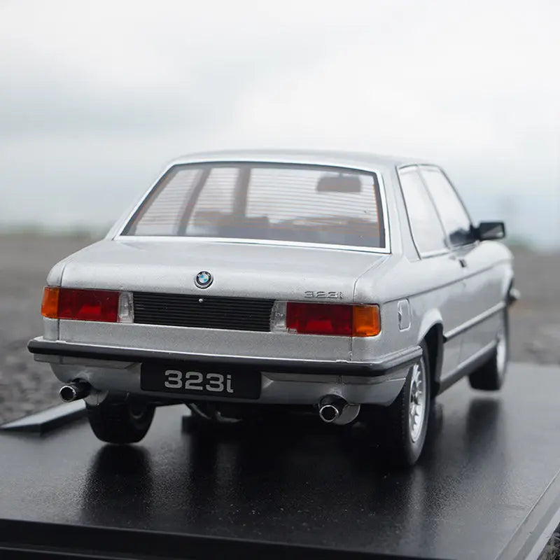 1:18 BMW 3 Series 323i E21 1978