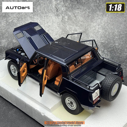 1:18 Lamborghini LM002 1986