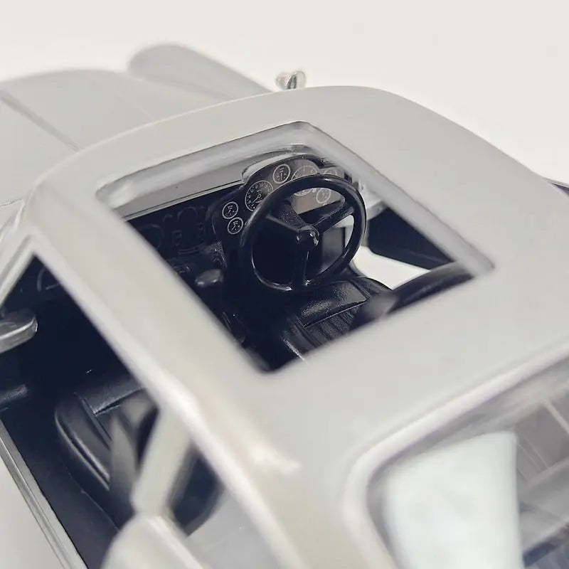 1:24 Aston Martin DB5