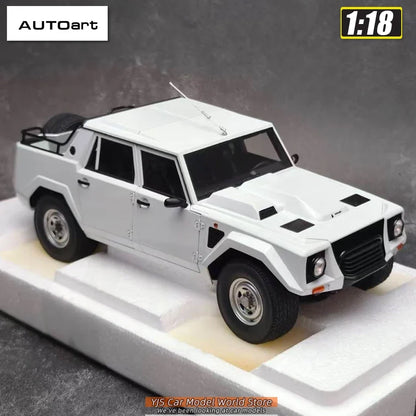 1:18 Lamborghini LM002  1986