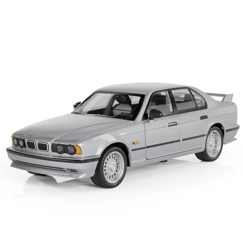 1:24 BMW M5 E34 1989