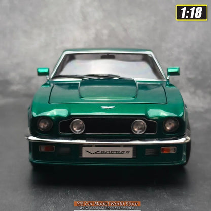 1:18 Aston Martin V8