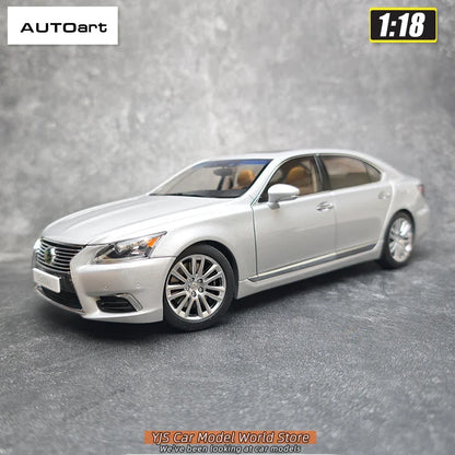 1:18 Lexus LS600hL