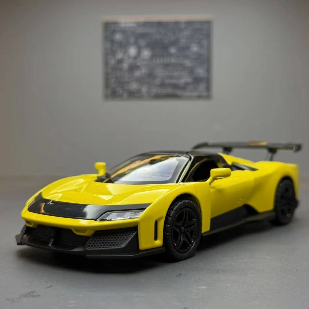 1:32 Ferrari F80