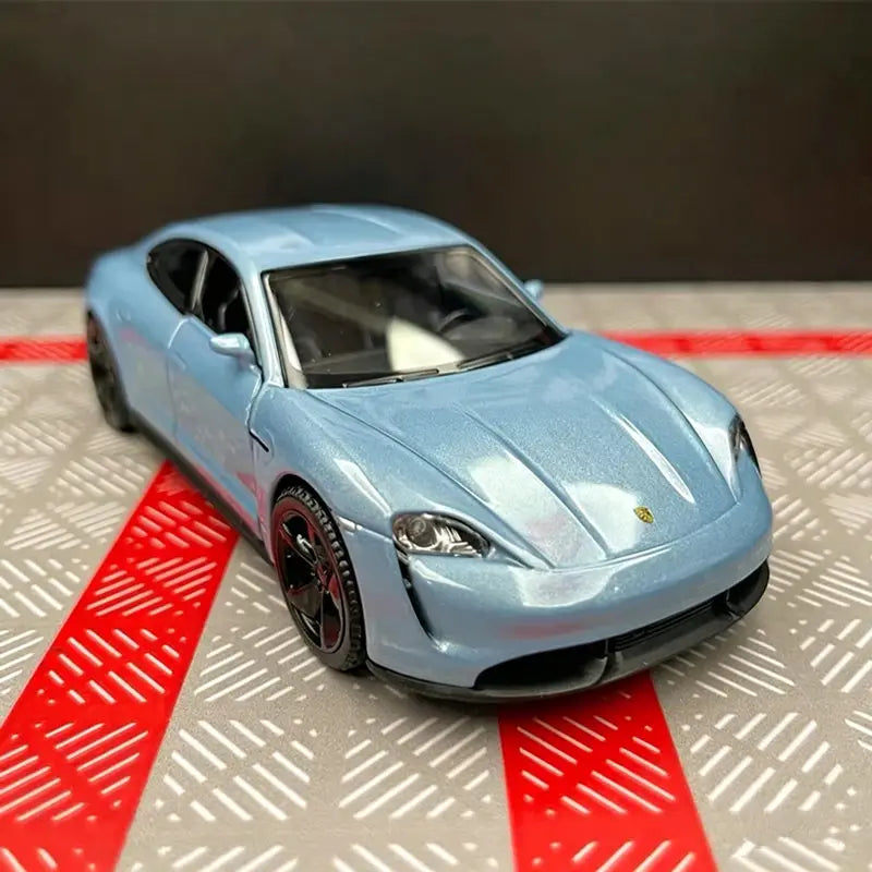 1:36 Porsche Taycan Turbo S Coupe
