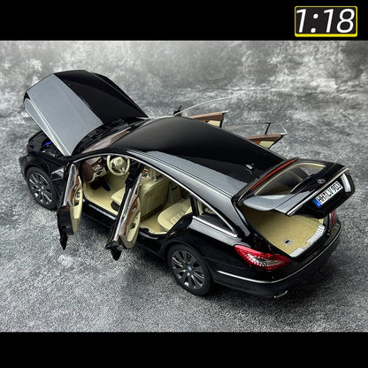 1:18 Mercedes-Benz CLS 2011