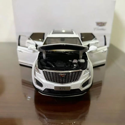 1:18 Cadillac Xt5