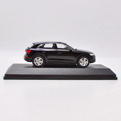 1:43 AUDI Q5 2017