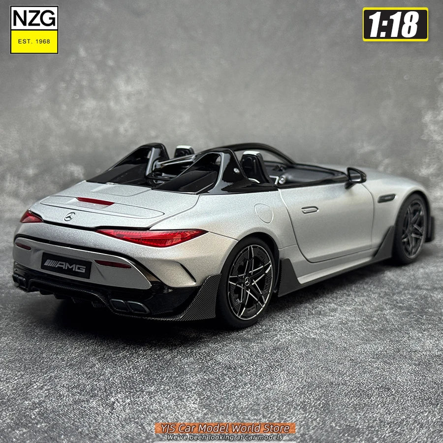 1:18 Mercedes-Benz AMG PURESPEED