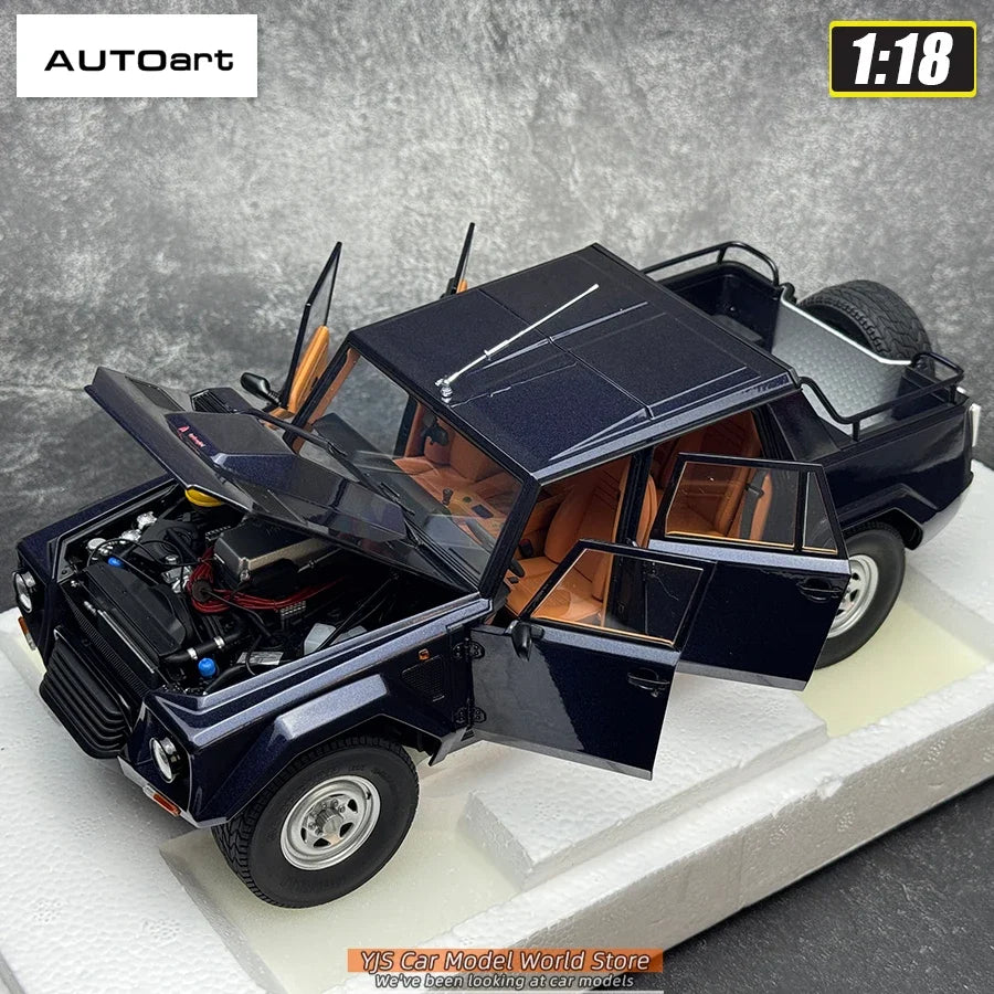 1:18 Lamborghini LM002 1986