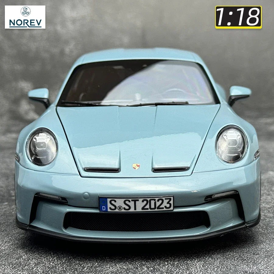 1:18 Porsche  911 S/T 2023