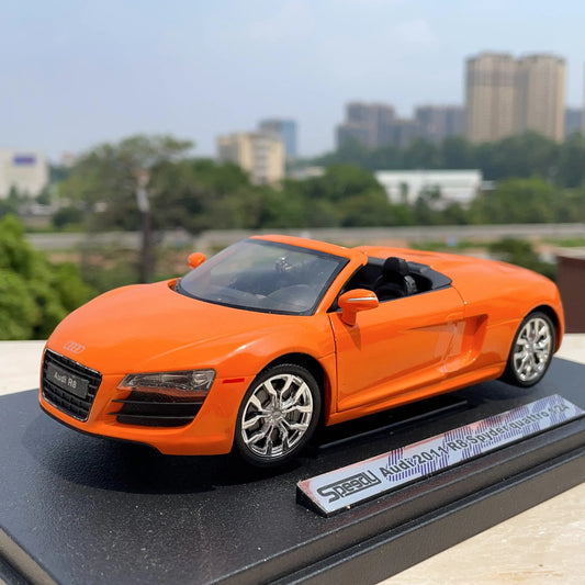 1:24 Audi 2011 R8