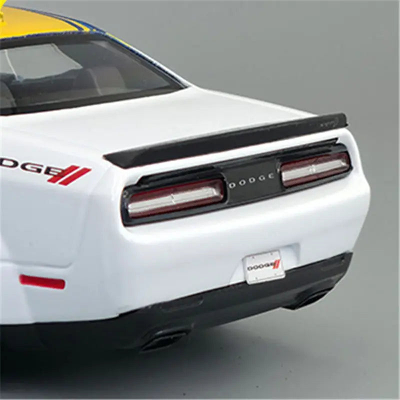 1:24 Dodge Challenger SRT Hellcat WIDEBODY