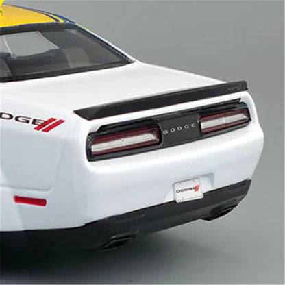 1:24 Dodge Challenger SRT Hellcat WIDEBODY