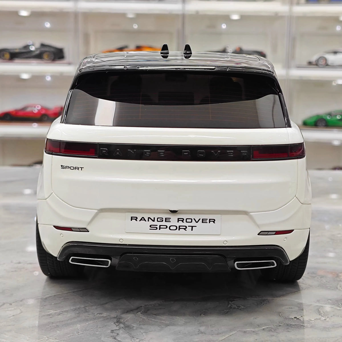 1:12 Land Rover Range Rover Sport Limited Edition