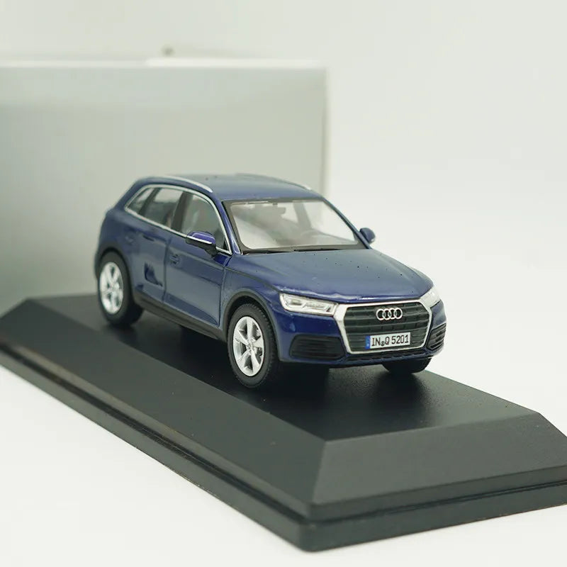 1:43 AUDI Q5 2017