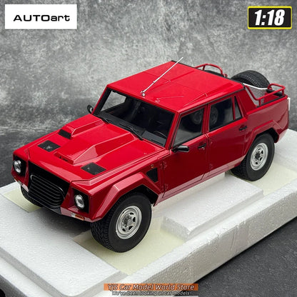 1:18 Lamborghini LM002 1986