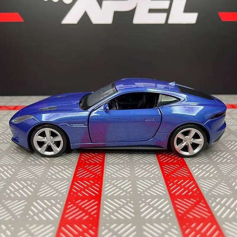 1:36 Jaguar F-TYPE Coupe