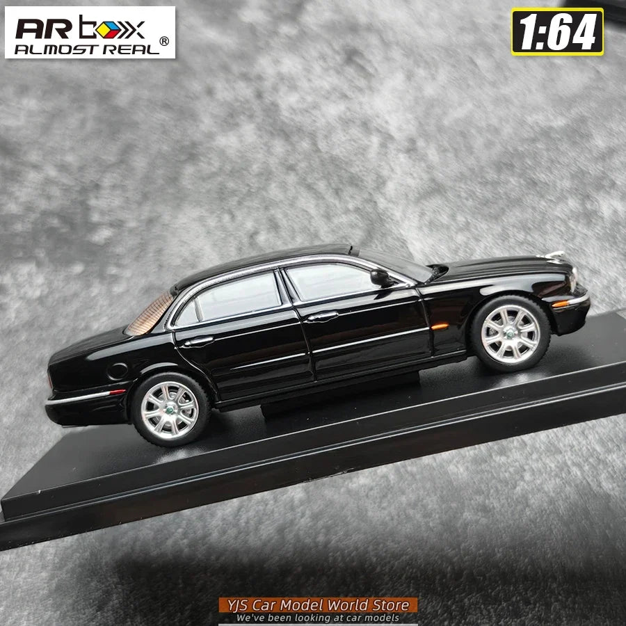 1:64  Jaguar XJ6  X350